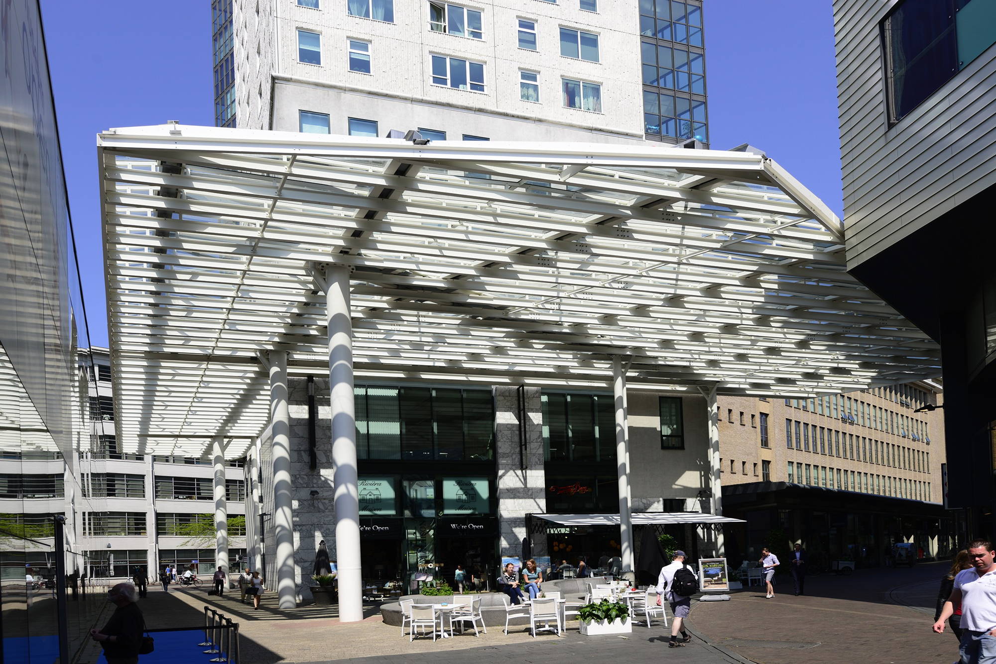 Admirant wind canopy