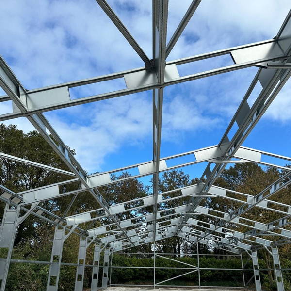 Hal op Landal Klein Oisterwijk...montage in 2,5 dag afgerond!