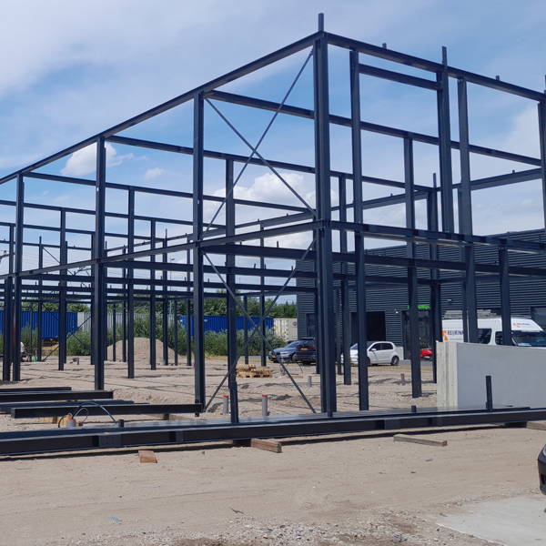 Hoogwaardig en multifunctioneel bedrijfsverzamelgebouw