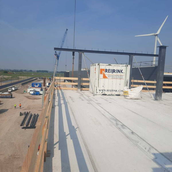 De bouw van distributiecentrum Dudok in Dordrecht vordert gestaag!