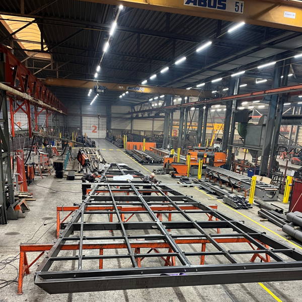 Na dertig jaar krijgt de Sacramentskerk in Tilburg haar spits terug!