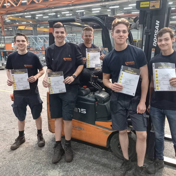 Yeah, de vlag mag uit!