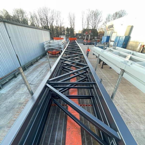 Bedrijfspand te Moerdijk