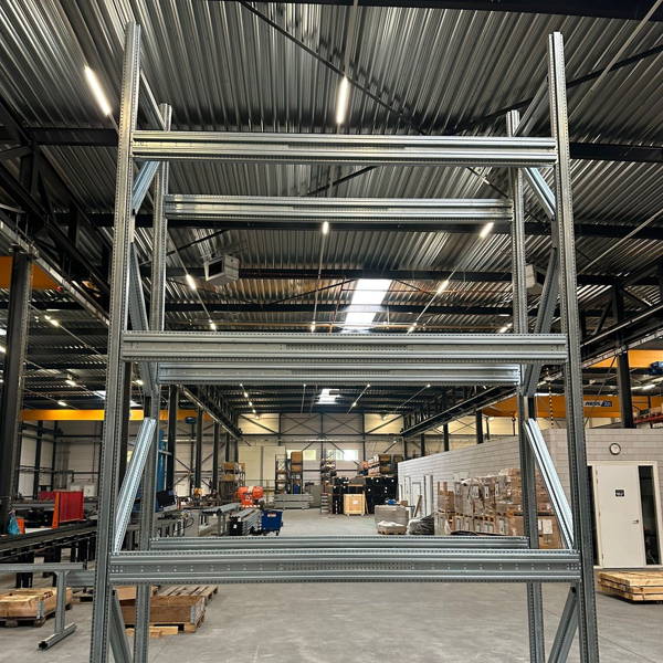 Palletstelling van Skellet profielen