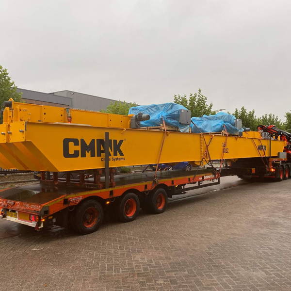 De bovenloopkranen in Someren zijn gemonteerd