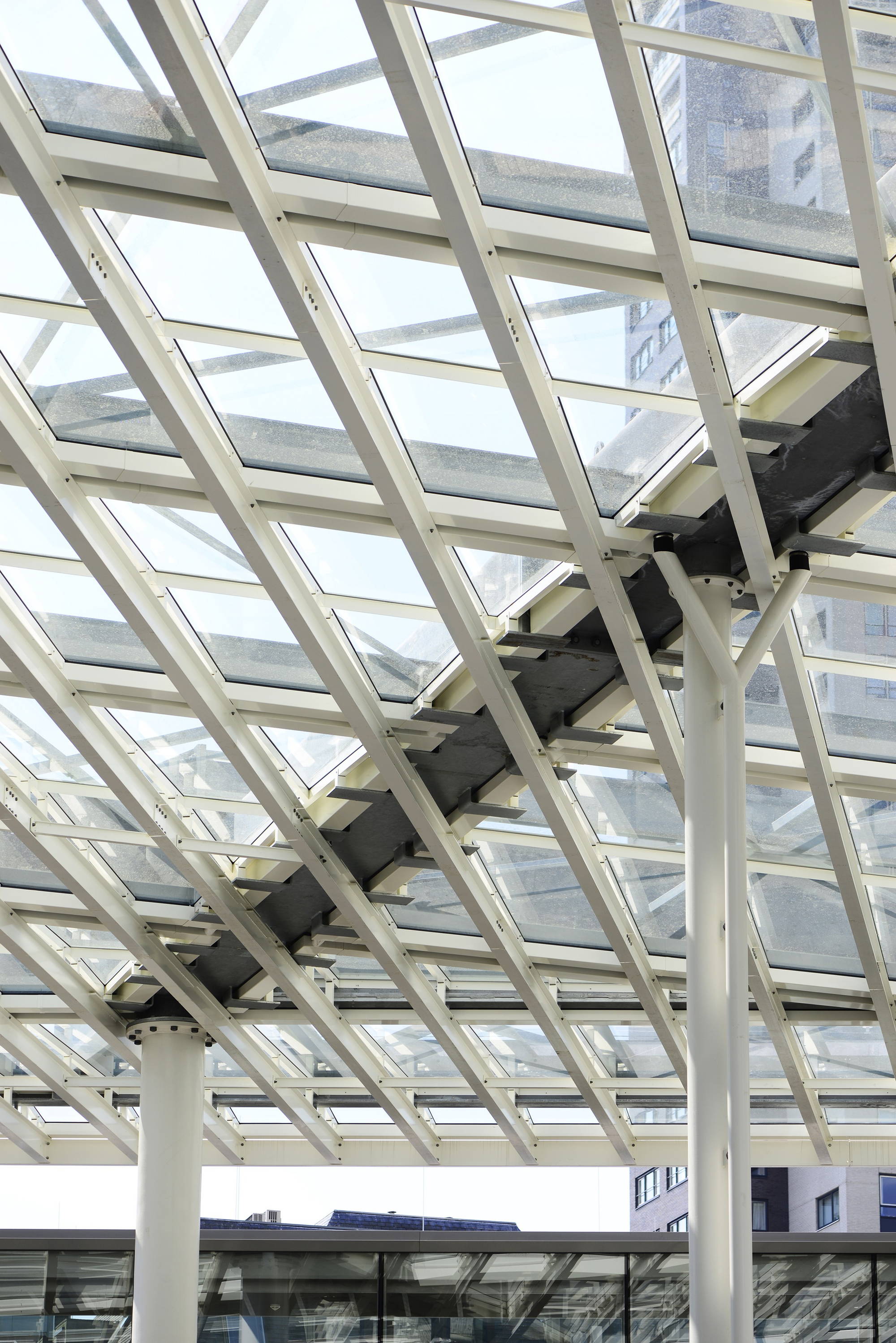 Admirant wind canopy