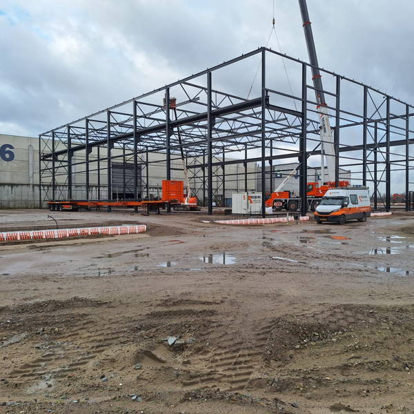 Bedrijfspand te Moerdijk