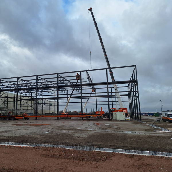 Bedrijfspand te Moerdijk