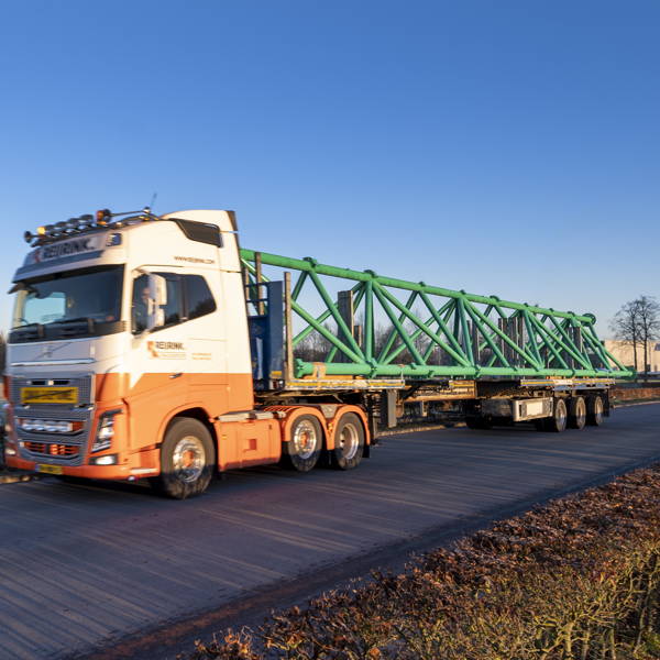 De montage van de Mariatoren is van start gegaan