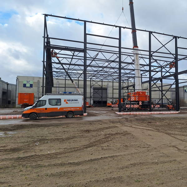 Bedrijfspand te Moerdijk