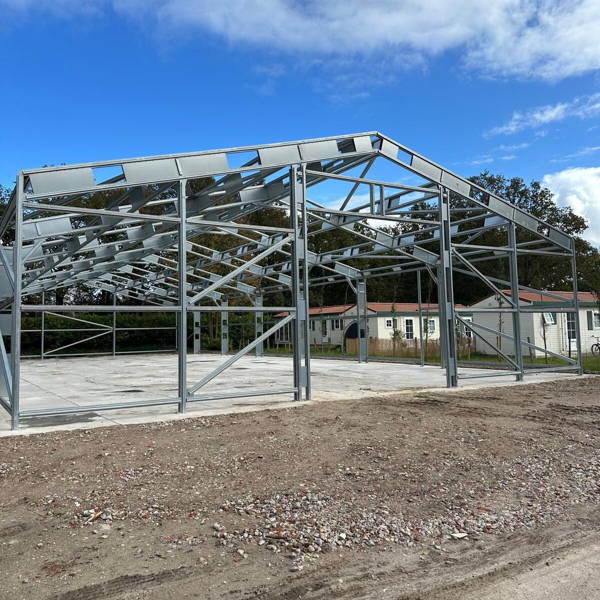 Hal op Landal Klein Oisterwijk...montage in 2,5 dag afgerond!