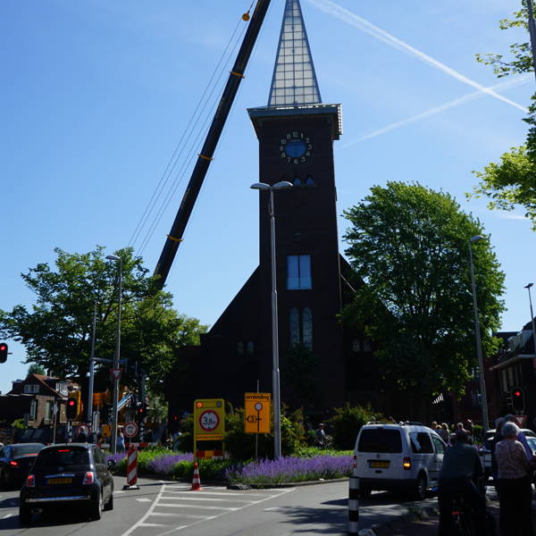 De toren in Tilburg heeft weer een spits