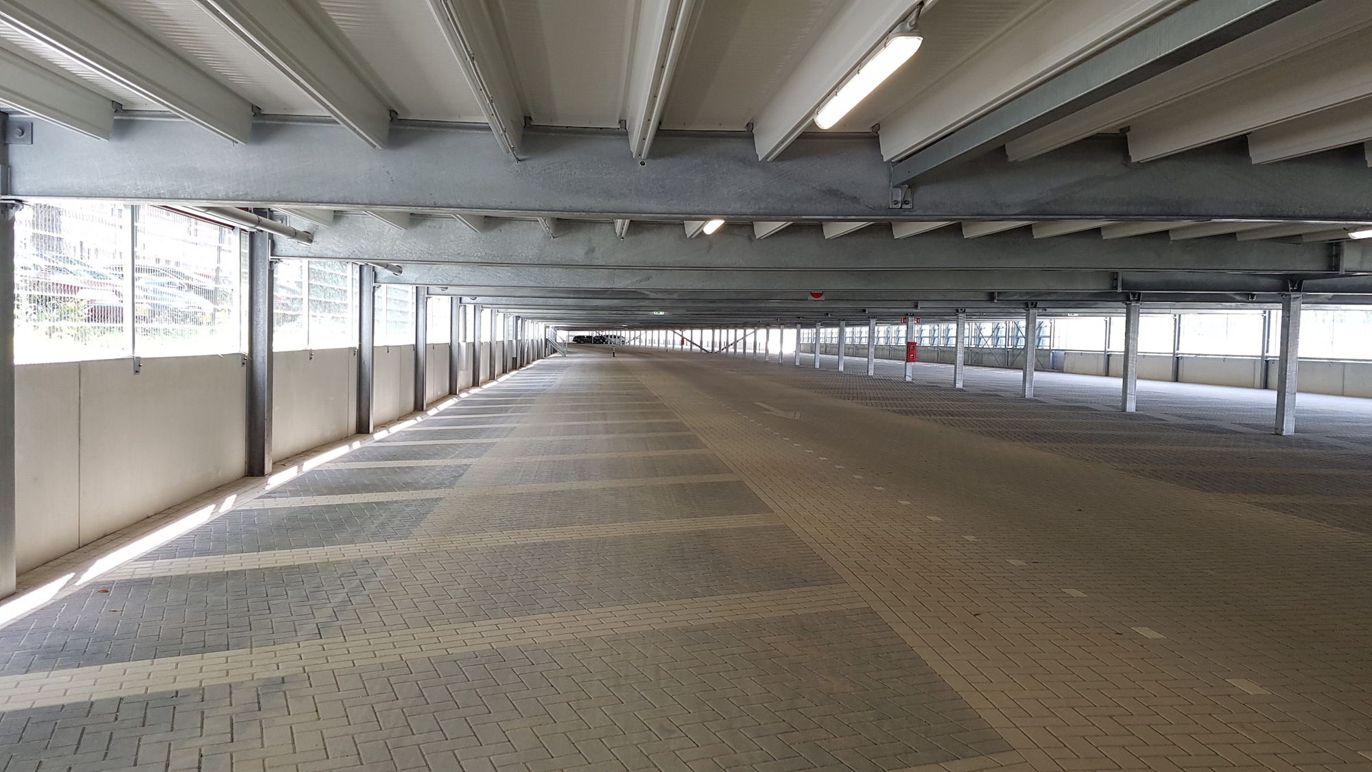 Parking garage P+R