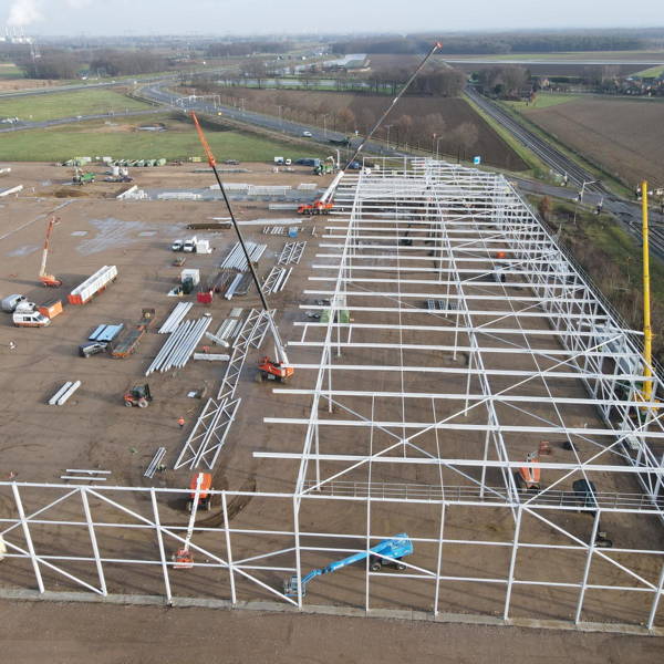 Ruim 3 miljoen kg staal voor het nieuwe XXL distributiecentrum!